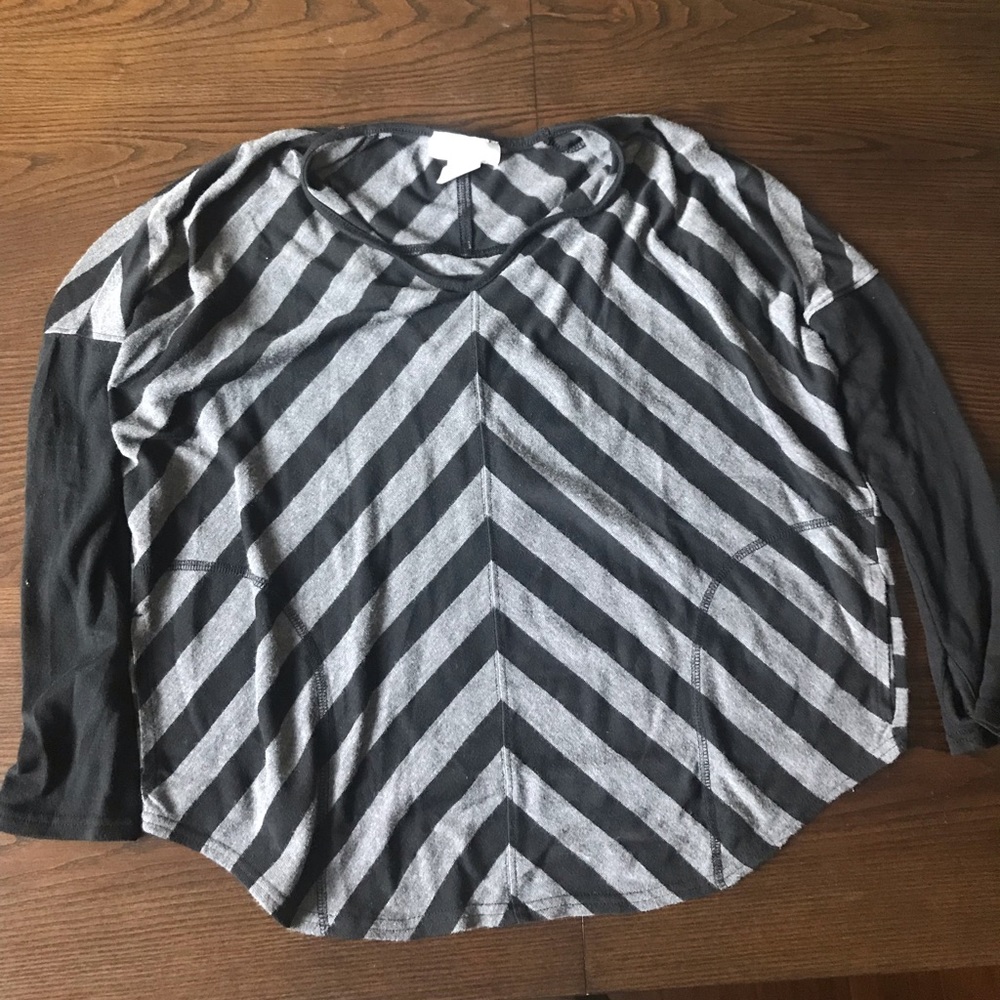 Everly Grey Maternity Top Medium